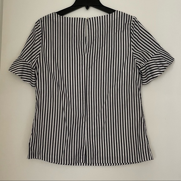 Banana republic stripe blue and white embroidered embellished top size medium - Picture 4 of 4